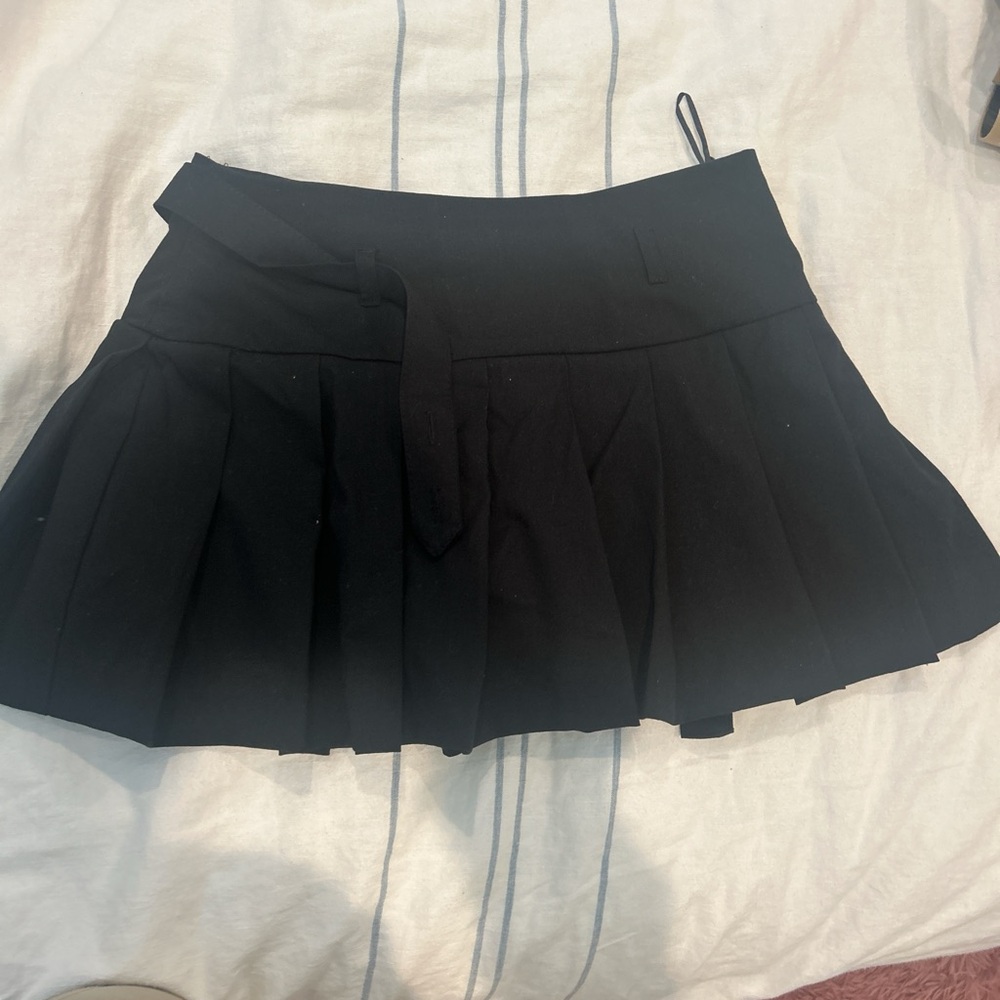 Zara Black Mini Skirt with Pleats